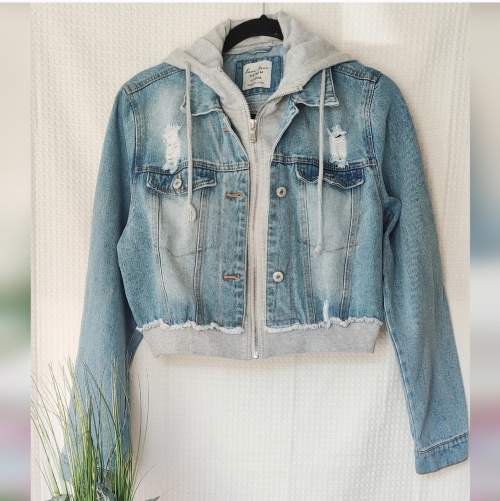 Love Tree Juniors Girls Medium Denim Wash Distressed Cropped Hooded Jacket XL